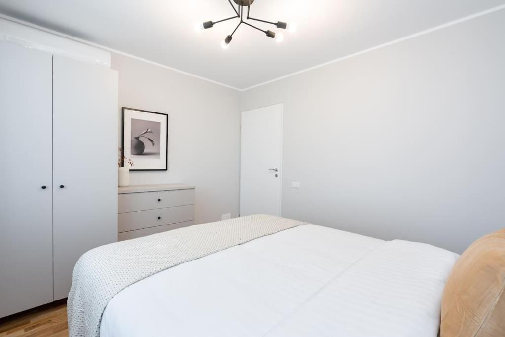 Sunny 2Br Flat - Top Location - Stunning Views บูคาเรสต์ ภายนอก รูปภาพ